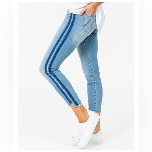 EUC Mother jeans The Stunner Zip Ankle Step Frey || Light Kitty Racer